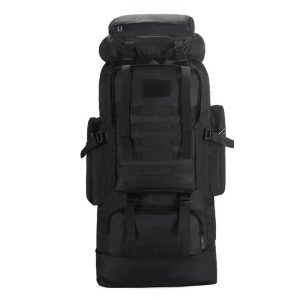 Sac à dos en forêt